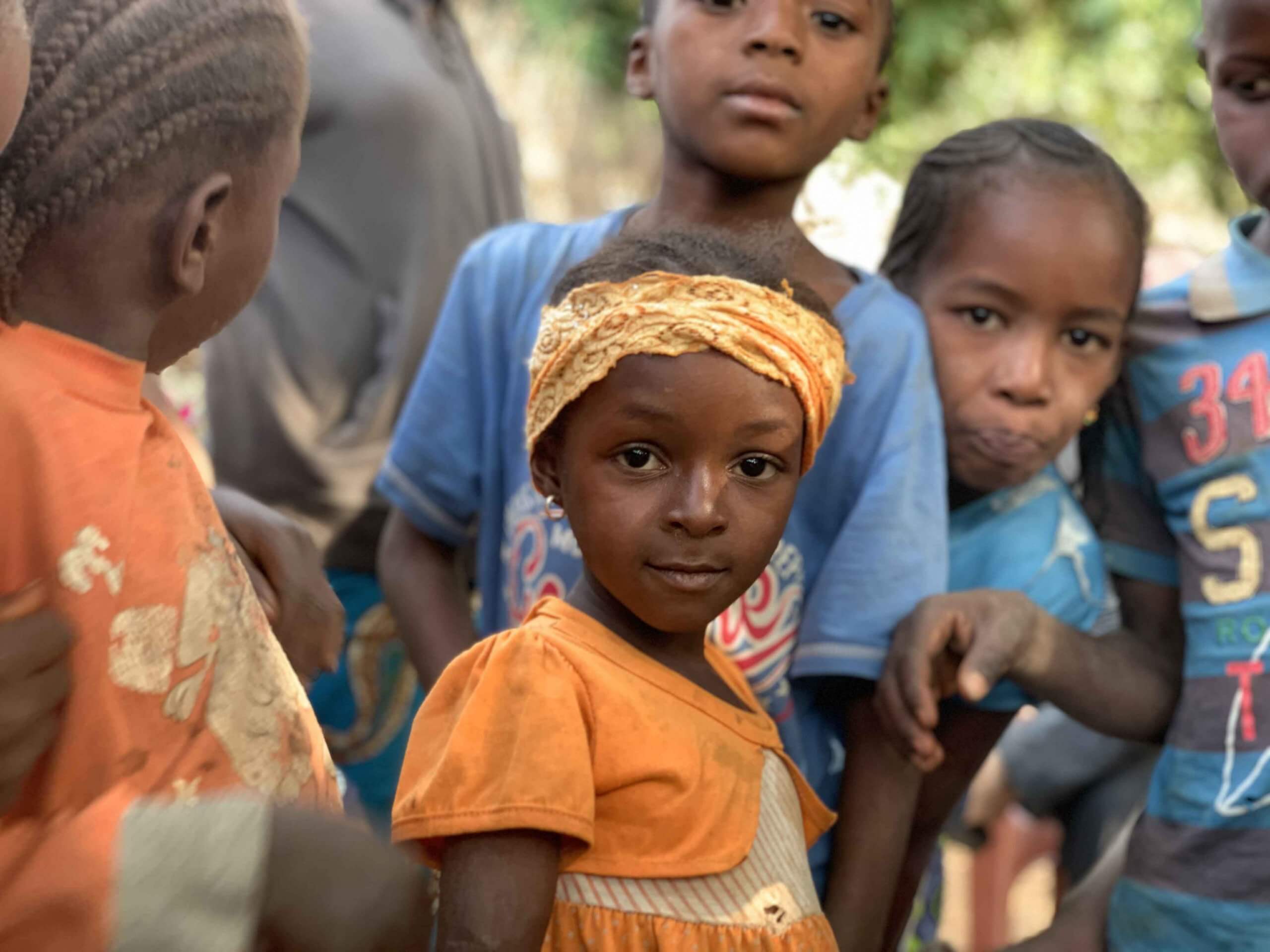 KAP2CAP EP 7: risques terroristes, insécurité, délinquance, piraterie, nous avons abordé le Nigéria avec beaucoup d’appréhension et de vigilance. Pour poursuivre notre traversée du Cap Nord à Capetown et continuer à soutenir Mécénat Chirurgie Cardiaque, nous n’avions pourtant pas d’autres choix ... Un épisode pour très très gros cœur qui prouve que la traversée de l’Afrique n’a absolument rien d’anodin, ni d’un « road trip » !  