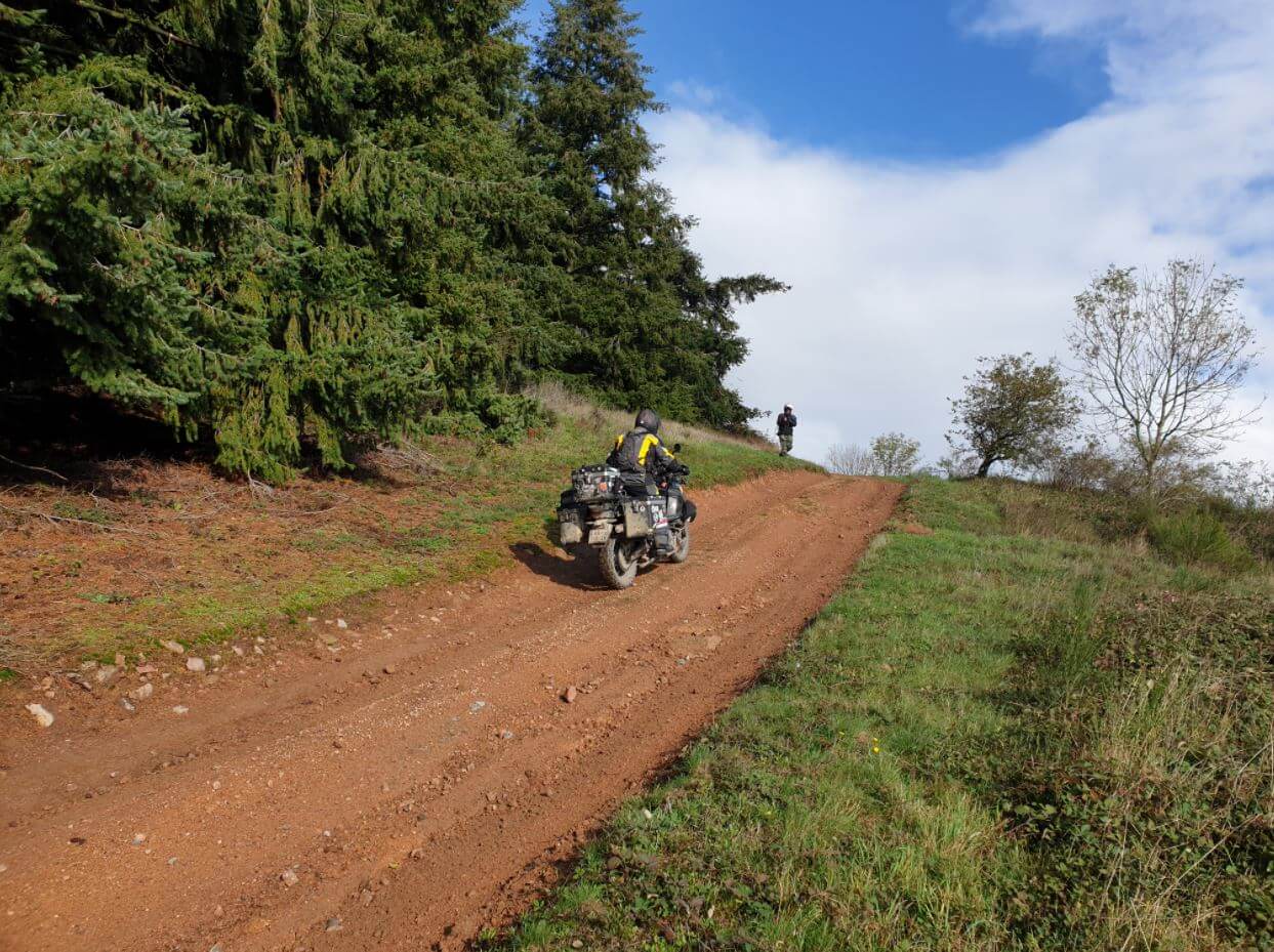 Voyage à moto : Stage pilotage en Beaujolais ► Vintage Rides