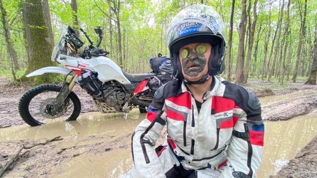 TUTOS TOUR DU MONDE A MOTO ► EP7 ► MAÎTRISER LA BOUE