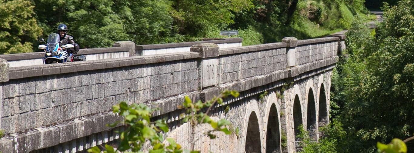 Voyage à moto : De Najac à Rodez