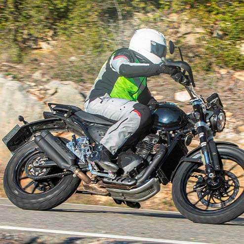 Triumph Bajaj Scrambler spyshot – Kap2cap.fr-COUV